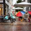 飲食店が梅雨時に備える大雨・豪雨対策グッズと来店客へのホスピタリティ