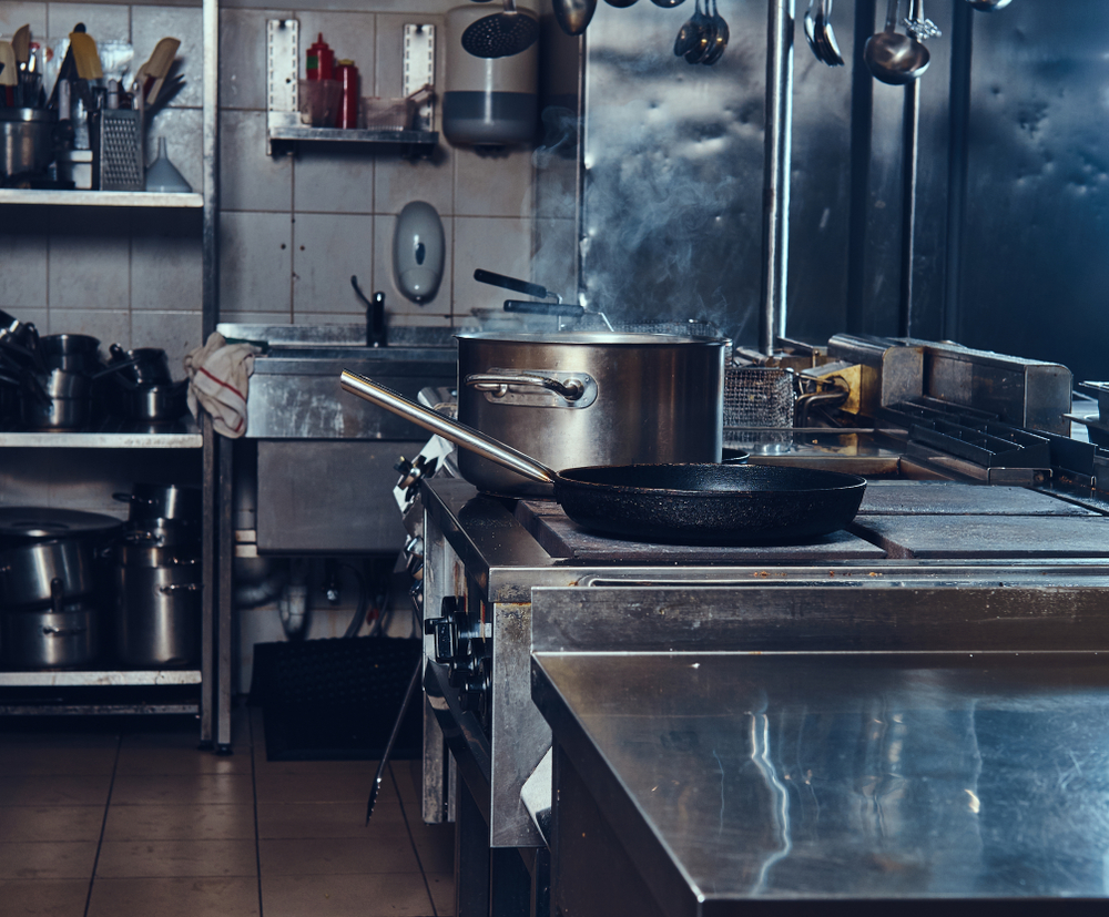 プロが解説【名称が違う問題】飲食店居抜き店舗「譲渡」と「売買」の違いを整理し税金まで考える