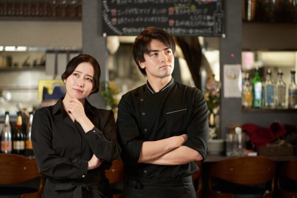 飲食店 居抜き 料理 待たせる